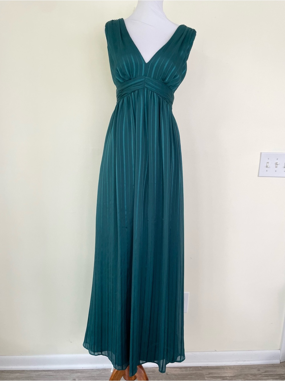 max & cleo Dark Jade Green Gauze Stripe Jenna Maxi Dress Gown Vneck 4 Prom Gala